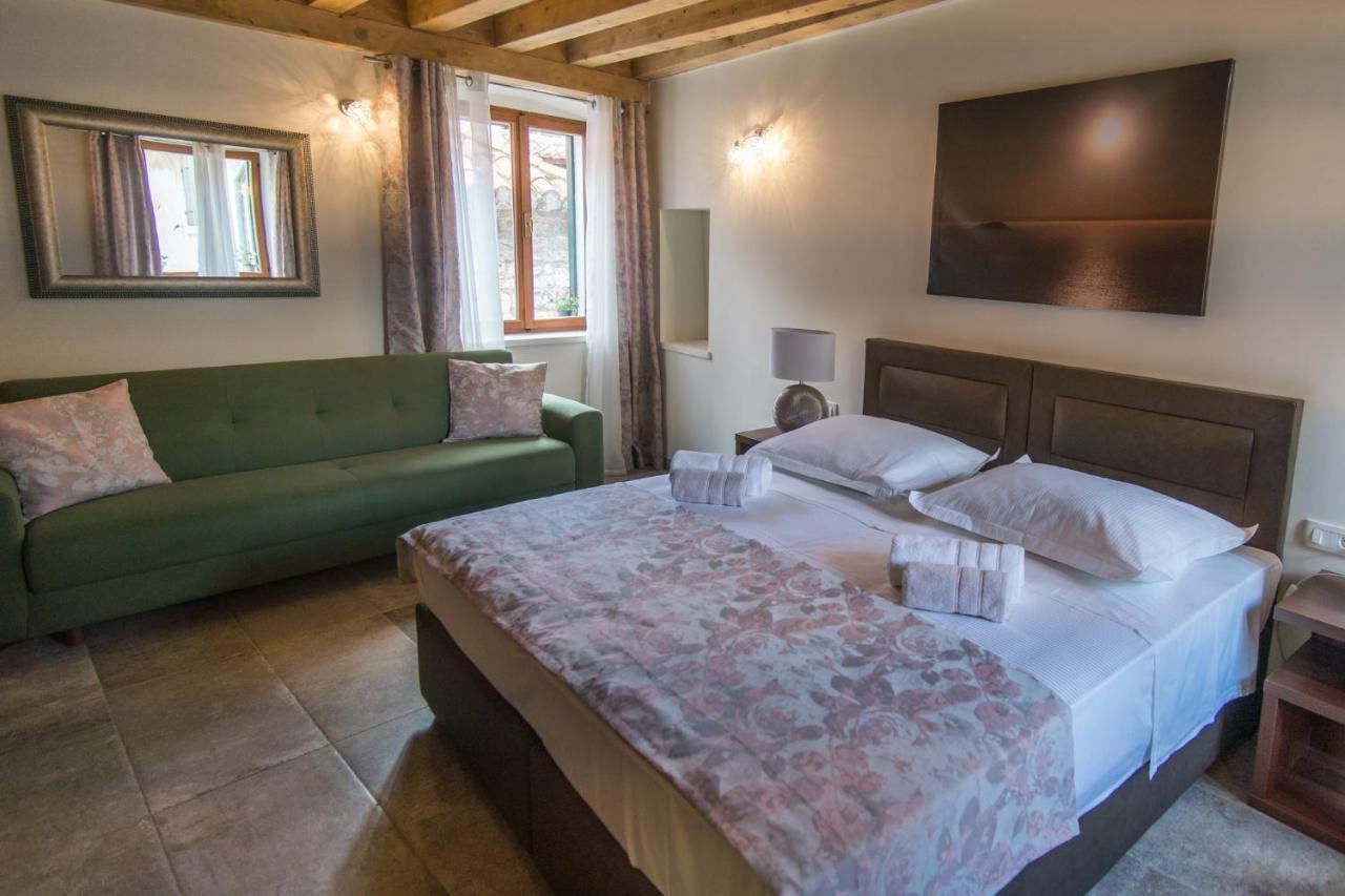 Jr Luxury Guesthouse2 斯普利特 外观 照片